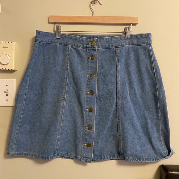 SOLD 🚫 SHEIN skirt ✨ - Picture 5 of 6